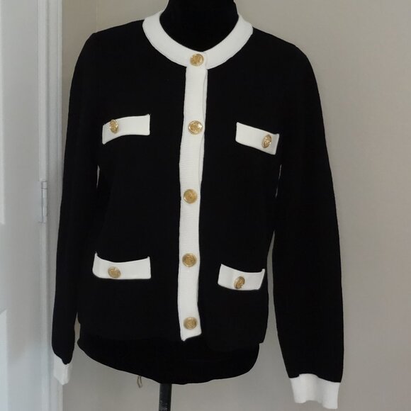 NWT. Carolyn Taylor woman cardigan sweater button front knit top. - Picture 1 of 8